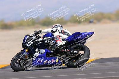 media/Oct-08-2022-SoCal Trackdays (Sat) [[1fc3beec89]]/Turn 16 (125pm)/